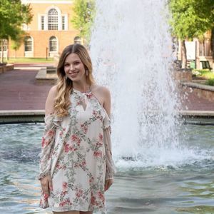 Meet your Posher, Isabella